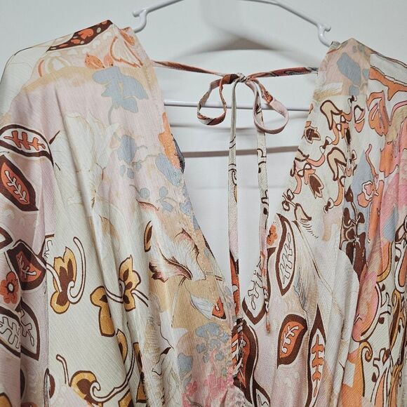 NWT Aakaa Dress With Bell Sleeves Size Small - Picture 6 of 6